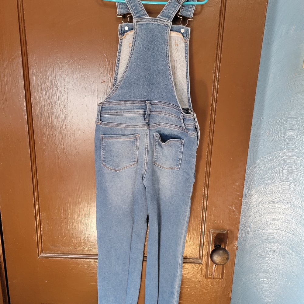 cat and Jack overalls size 7/8
